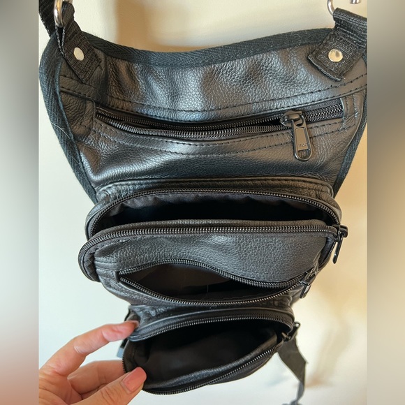 SOLD - Motorcycle leg bag - Milwaukee Leather - Picture 5 of 6